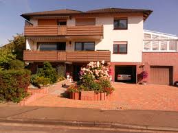 Staufenberg liegt im kreis gießen und ist in 4 stadtteile untergliedert. 4 Zimmer Wohnung Zu Vermieten Birkenweg 6 34355 Staufenberg Landwehrhagen Staufenberg Mapio Net