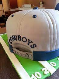 Pin By Flaviana Bulhoes On Cakes Made By Ssmartycakes Dallas Cowboys Cake Cowboy Cakes Birthday Cake Gift