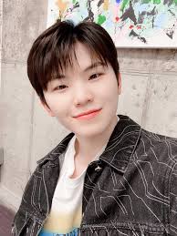 On august 23, 2018 it was announced that yongguk's contract with ts ent. Seventeen Fancafe Weverse On Twitter In 2021 Woozi Seventeen Woozi Seventeen