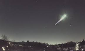 A fiery streak in the sky produced by a meteoroid. Rumbling Meteor Lights Up Norway Prompting Search For Meteorites Meteors The Guardian