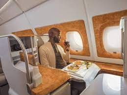 Emirates business class emirates has a new business class on the a380 and an older one on its boeing 777 fleet. Emirates A380 Business Class Kabinenausstattung Emirates Deutschland