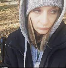 Identity Of Bagel Karen Filmed During Racist Tirade At Queens Cashier Revealed Daily Mail Online