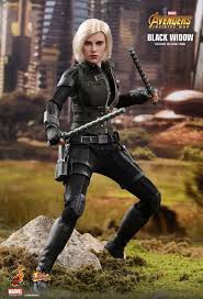This one comes with two interchangeable hands, two guns that i believe are tasers and the two sticks that can be combined to. Avengers Infinity War Mms460 Black Widow 1 6 Scale Collectible Figure