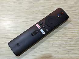 Remote tv anda tidak berfungsi dan batterinya sudah habis ? Review Mi Tv Stick Otak Buat Tv Biasa Hingga Tv Jadul