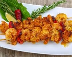 Brochettes De Colin Et Crevettes Au Curry Crevettes Curry Recette Brochette Recette