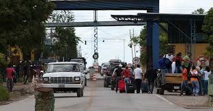 La infraestructura local y la viabilidad del registro de los casi 1.000 inmigrantes diarios procedentes de venezuela. Venezolanos Usan Ruta Paralela Para Comprar Comida En Brasil