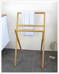 Zudem ist das handtuchregal durch seine optik. Handtucher Bad Leiter Holz Eiche Holz Handtuchhalter Abthei Eiche Stummer Diener Relaxversand Wenn Es Lange Halten Soll Dann Bau Es Aus Eiche Wir Sehen Uns Im Detail An Was Diesen