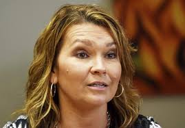 Connecting, finally Daughter bonds with estranged father as cancer takes  its toll