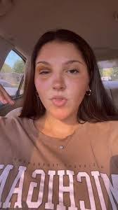 Melissa Hodge's Instagram, Twitter & Facebook