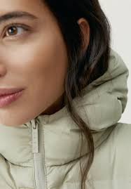 Born Living Yoga TARIK