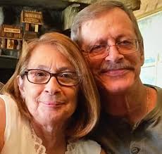 Daniel and Linda Howell, husband and wife of 22 years, walked together into  The Kingdom of Heaven, hand in hand, as inextricably linked as they were in  life, into Jesus' loving arms