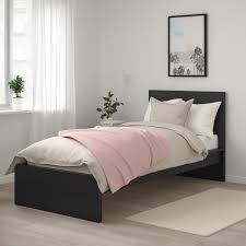 Schwarzbraun ist die haselnuss or nas komiskiy mazeros (lit. Malm Bettgestell Hoch Schwarzbraun 90x200 Cm Ikea Deutschland