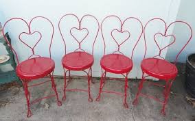 Vintage Red Wrought Iron Chair Ice Cream Parlor Chairs Cafe Coors Seats Set Of 4 240 00 Via Et Wrought Iron Chairs Wrought Iron Furniture Chairs Repurposed