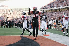 Go through his love life, famous for, net worth, nationality, ethnicity, height, and all biography. Bengals Legend Chad Johnson Belongs In The Pro Football Hall Of Fame