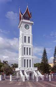 Keputusan untuk mempercantik jam gadang dengan vr (virtual reality) lantaran kondisi menara yang tidak memungkinkan untuk menampung banyak orang. File Jam Gadang Bukittinggi 2016 02 12 01 Jpg Wikipedia