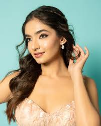 Uhura saying it like it is . A proud elegant woman