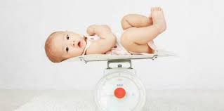 Detak jantung bayi berada pada kisaran 140 denyutan setiap menit, namun dengan frekuensi yang lebih tinggi dibanding milik orang dewasa. Berat Normal Bayi 3 Bulan Ini Panduan Tumbuh Kembang Bayi 3 Bulan Theasianparent Indonesia