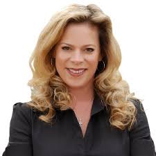 Laurie Vann's Instagram, Twitter & Facebook