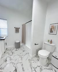 Our Hidden courtyard pool at The Allison in Franklin Village is ready for  the Holiday Season 🎄🎄🎄swipe right to see this newly renovated and  upgraded finishes that blend perfectly in the hip