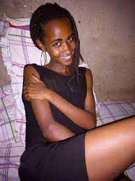 Ibaze umuntu usanzwe afite umugore, guswera aba abizi. Rwanda Paparazzi Igituba Rwanda Paparazzi Igituba Video