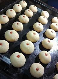 Setelah masak biskut arab tadi, bolehlah di masukkan di dalam balang. Saya Suka Masak Biskut Suji Arab 3bahan Sahaja Facebook