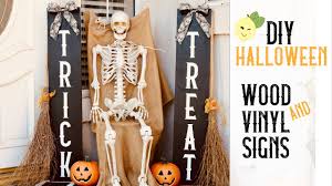 It's almost october so its not too early to get inspired to make some new halloween decor!one of my favorite things to make for this spooky holiday are halloween signs. How To Halloween Porch Decor Trick Or Treat Signs A Cricut Tutorial Halloween Yard Decorations Youtube