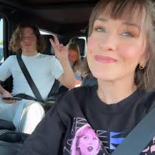 Rachel Lunger (@rach.roo) • Facebook