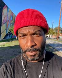 Gromyko Collins is Marvin Gaye. 🎼, On a scale from 1-10, rate and post a  comment to my six-minute performance