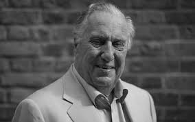 Suri Briti põnevuskirjanik Frederick Forsyth