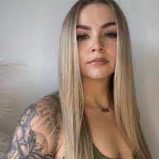 Alicia Yvette Leon (@aliX0X0)