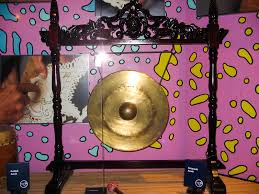 Hampir semua daerah di indonesia memiliki seni musik tradisional yang khusus dan khas. Tetawak Definition And Synonyms Of Tetawak In The Malay Dictionary