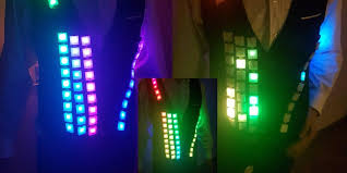 Man kann sehr schöne lichteffekte erzielen. Bau Einer Musikgesteuerten Led Leuchtweste Mit Ansteuerbaren Leds Fablab Kids