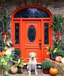 Of course, when it comes to front door decorations, it's not all about the way things look. Front Door Decor Thanksgiving Wreath Ideas