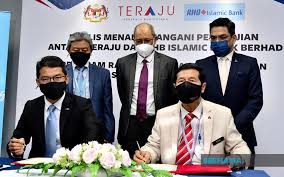 Check your bank's swift code and get all details you need for international money rhb islamic bank berhad, rhb centre, tower one floor 10, 426 jalan tun razak, kuala lumpur, malaysia. Bernama Teraju Rhb Islamic Jointly Offer Rm126 Mln Financing For Bumiputera Smes