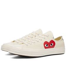 Découvrez la nouvelle basket montante comme des garçons x converse bleue avec un coeur noir. Comme Des Garcons Play X Converse Chuck Taylor 1970s Ox Beige End