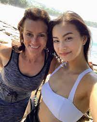 ローレン・サイさんのインスタグラム写真 - (ローレン・サイInstagram)「love you, mom」5月9日 13時55分 -  laurentsai