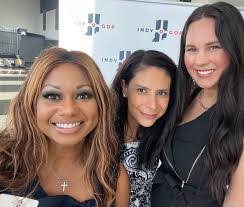 Sylvia Payton's Instagram, Twitter & Facebook