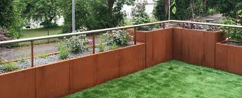 Contura Pflanzgefass Corten Mit Gelander Dachgarten Dachterrasse Gelander Terrasse Pflanzen