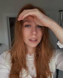 I Sold Feet Pictures For A Month And I Made $___”  https://youtu.be/gTKjsRKV6dA