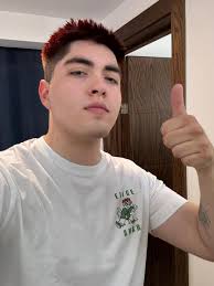 Holaaaa diseñé esta playera en colaboración con Choose Love para recaudar  fondos destinados a grupos vulnerables como refugiados, desplazados, etc.  de toooodo el mundo. La pueden adquirir en el siguiente link y,