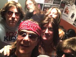 Alright Smooth City! Are you ready to soft rock!?!?