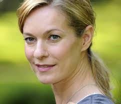 The most success was had in sweden, where the pirate party of sweden won 7.1% of the vote, and had christian engström elected as the first ever pirate party member of european parliament (mep). Lisa Martinek Privat Geheimnisvolle Verwandschaft So Hiess Der Schauspiel Star Wirklich News De