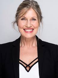 Pauline Swain's Instagram, Twitter & Facebook