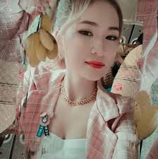 Nay mình xuống bán rùi ạk Bánh mặn chay có đủ nha khách Nay có mực ống 10  con hơn kg Sò cò nữa ạk