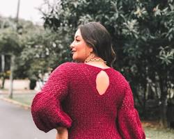 Imagem de Vestido de crochê com mangas bufantes