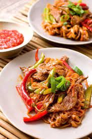 Beef Szechuan Noodles Recipe Spicy Macheesmo Recipe Chinese Dishes Spicy Recipes Recipes