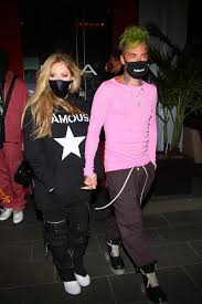Jun 27, 2021 · avril lavigne and mod sun are going strong. Avril Lavigne And Mod Sun Hold Hands As They Leave After A Dinner Date At Boa