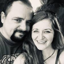 Pros and Cons to using Pineapple Express vs. Turo?