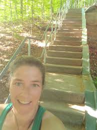 I finally decided to give the challenge a try. It's at this point that I  realized that I don't have so many full pictures, selfies full my phone,  Kai. But even though,