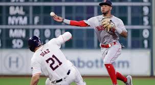 Red Sox ganan serie ante Astros con los novatos Rafaela y Hamilton siendo  claves